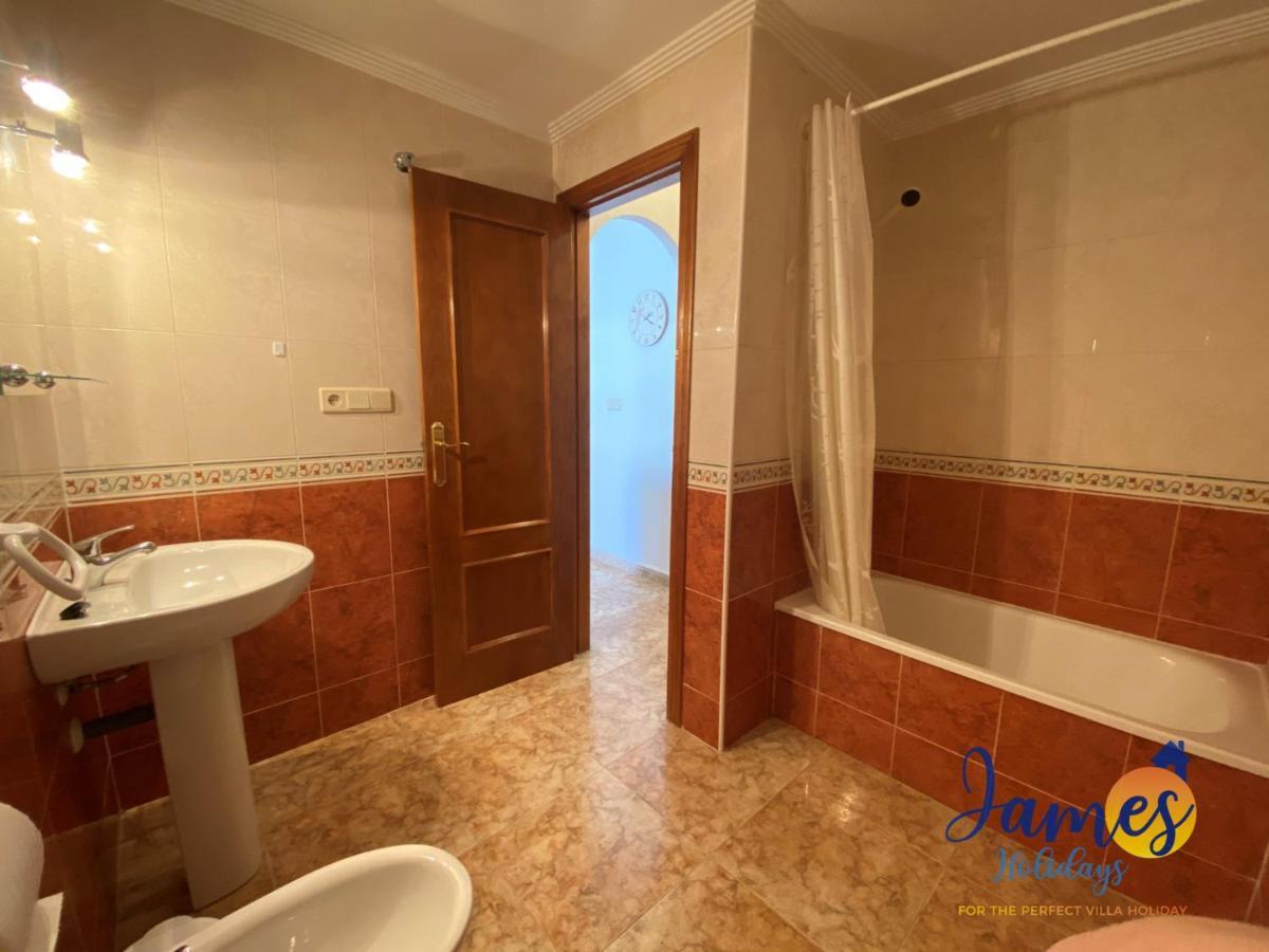 La Cinuelica, R1 1St Floor Apartment Com Pool L180 Τορεβιέχα Εξωτερικό φωτογραφία
